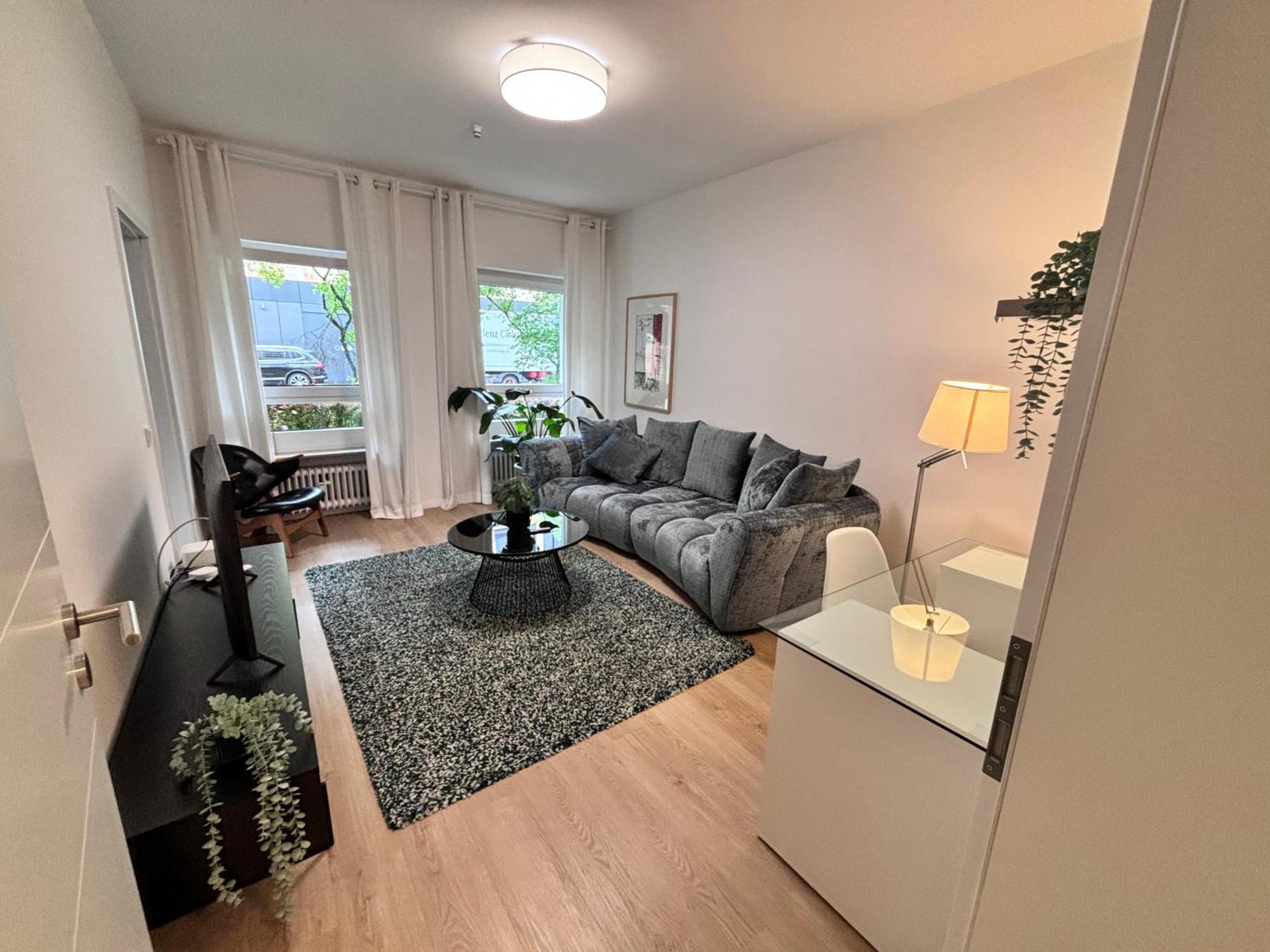 Raum2go - No1 Modernes Ruhiges 2-schlafzimmer & Park Wiesbaden
